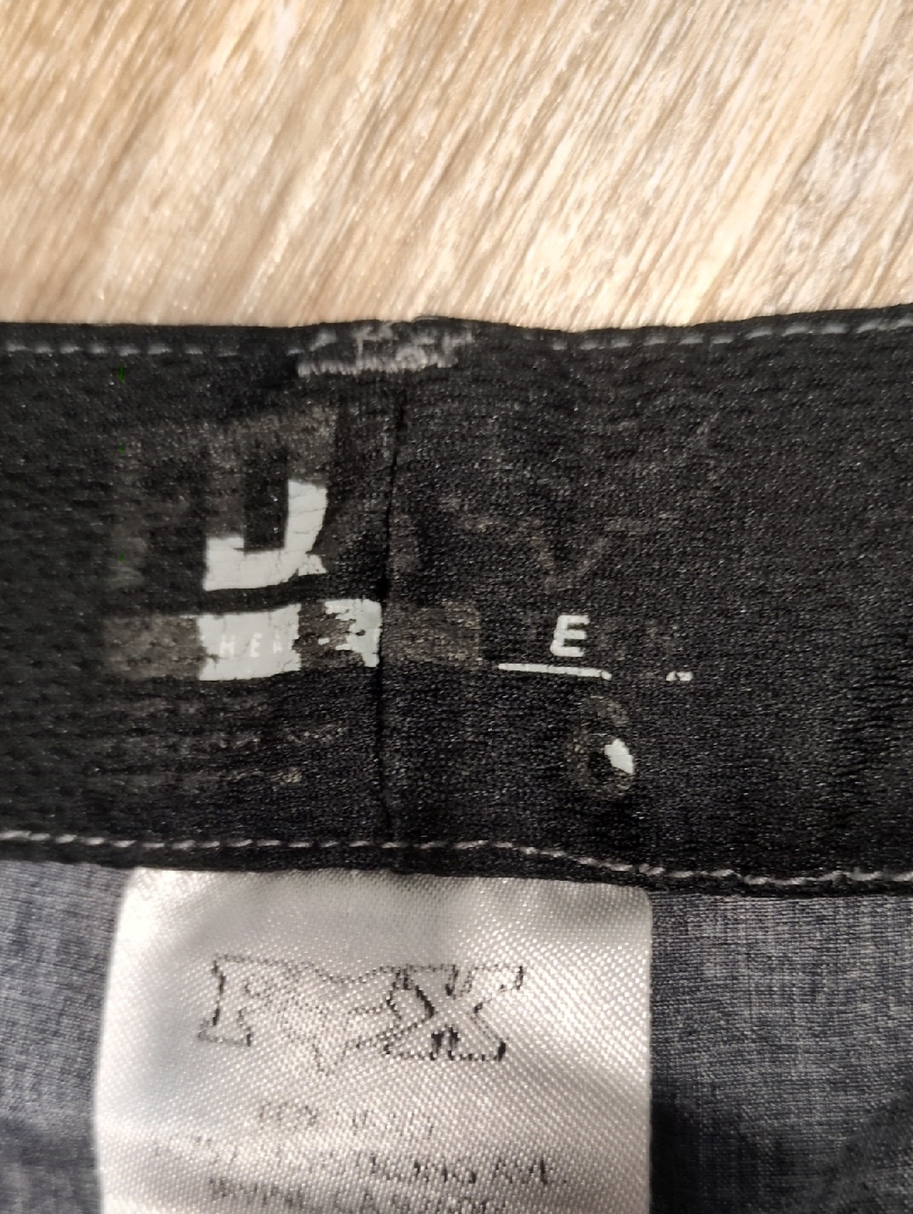 😎🔥❤️ Fox Women's Dark Gray Bike Shorts with Logo size 6 😎🔥❤️ - Picture 3 of 9